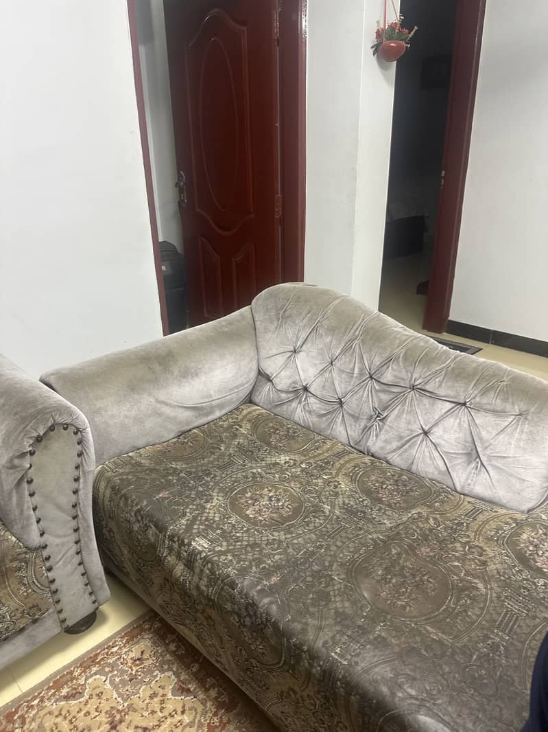 5 seater sofa 3
