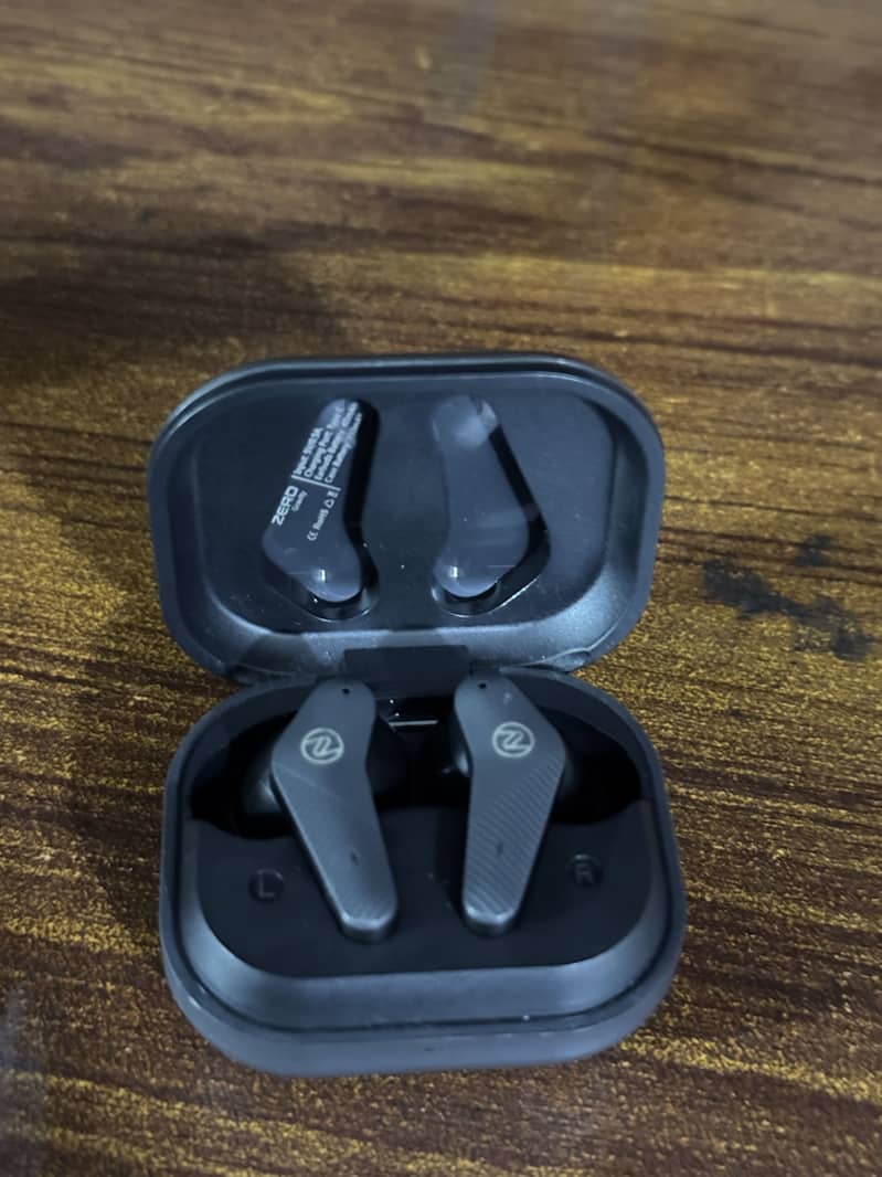 Zero Gravity earbuds 4