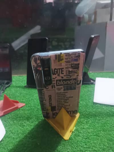 Best gaming phone urgent h only serious buyer msg krain please