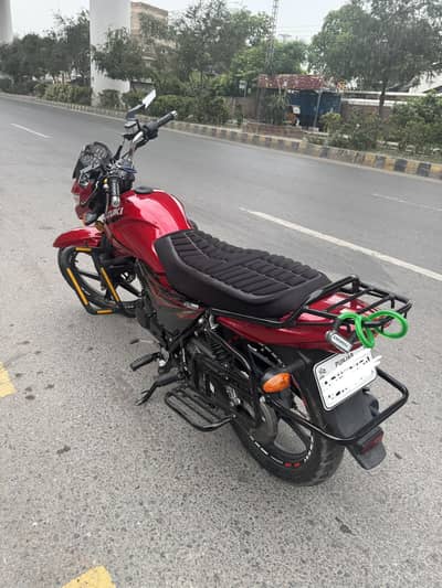 Suzuki gr 150 red