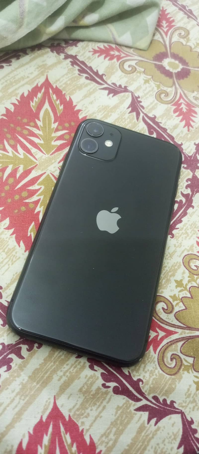 Apple iPhone 11 0