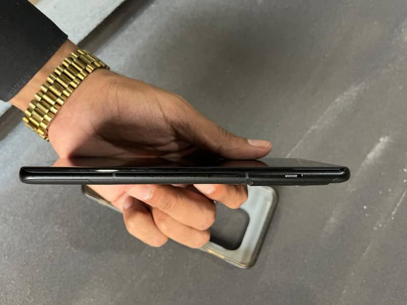 One Plus 10 Pro 7