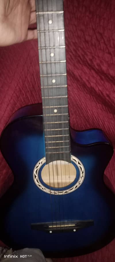 Beginner guitar for urgent sale