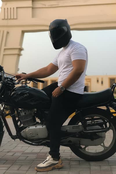 Suzuki 150 For Sale / Excellent Condition / Complete Documents