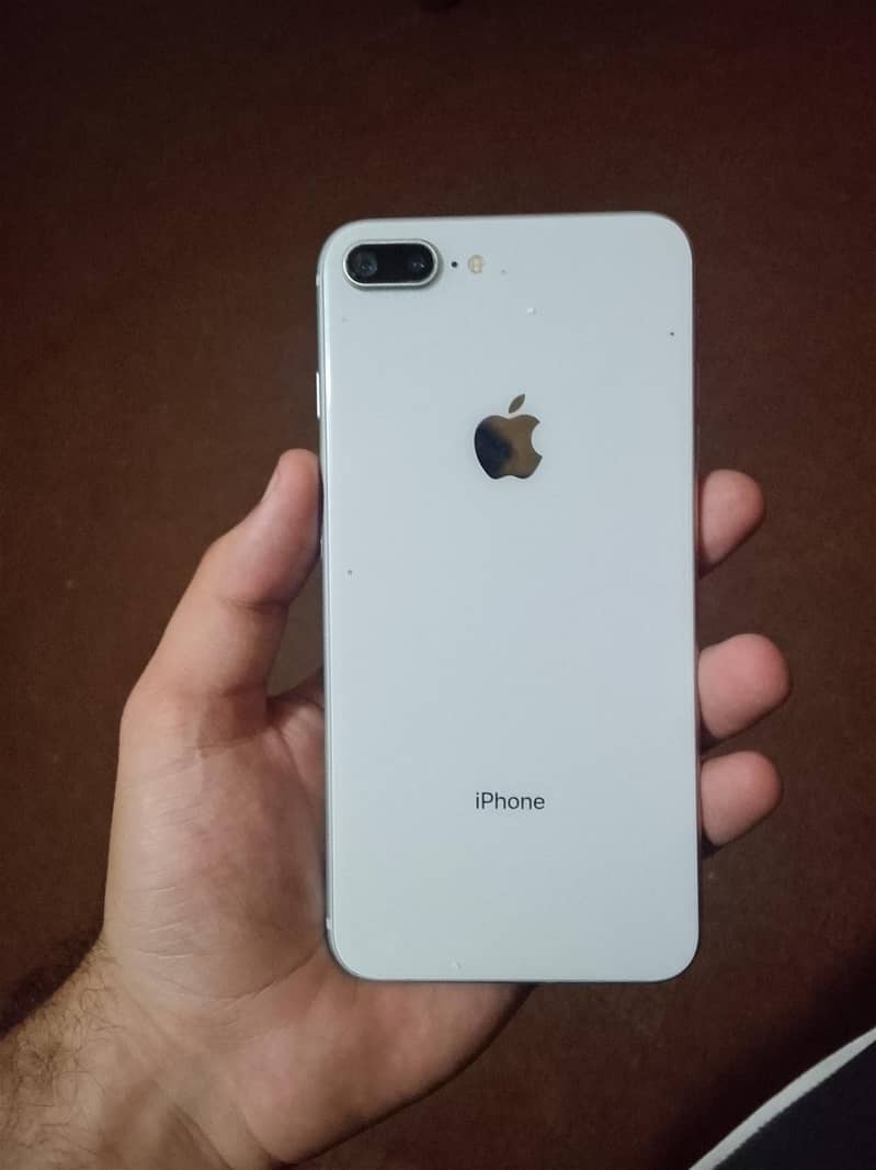 Apple iPhone 8 Plus 0