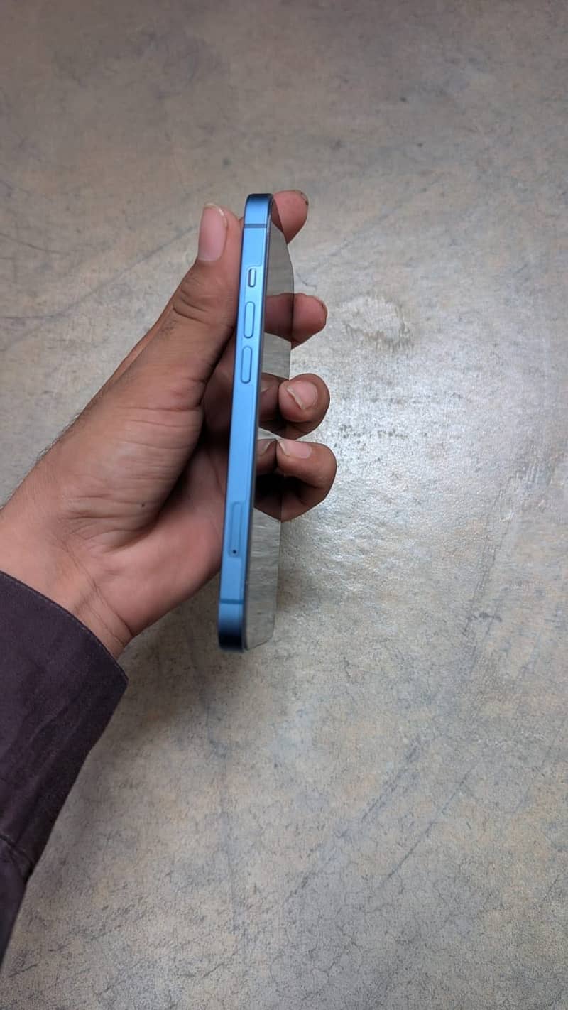 Apple iPhone 13 1