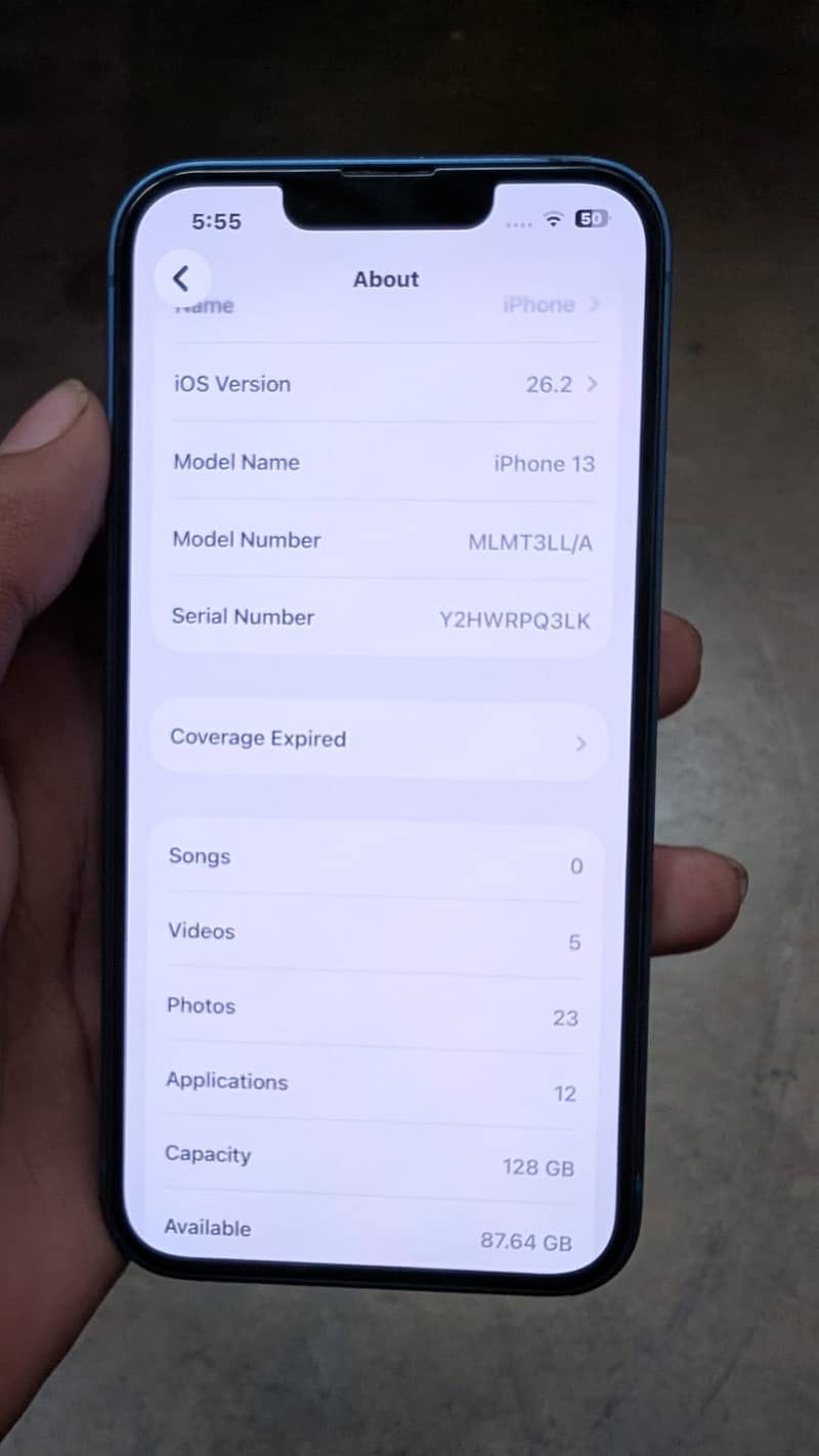 Apple iPhone 13 4