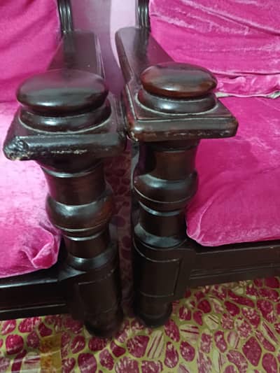 Sofa set made of original wood
