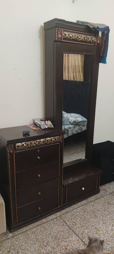 Dressing table for sale