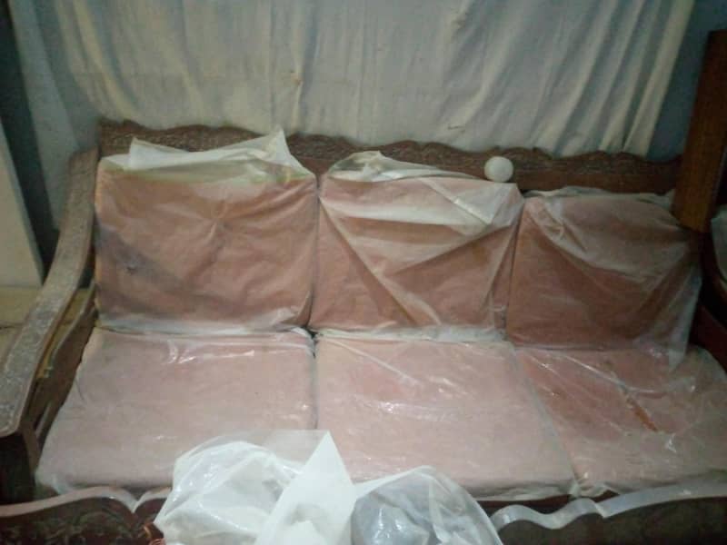 5 seater sofa 0
