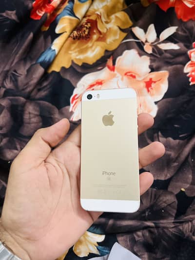 Apple iPhone SE