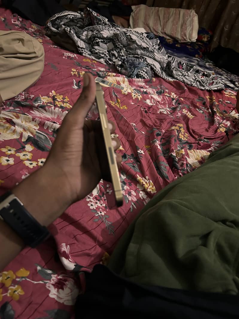 Apple iPhone 13 Pro 2