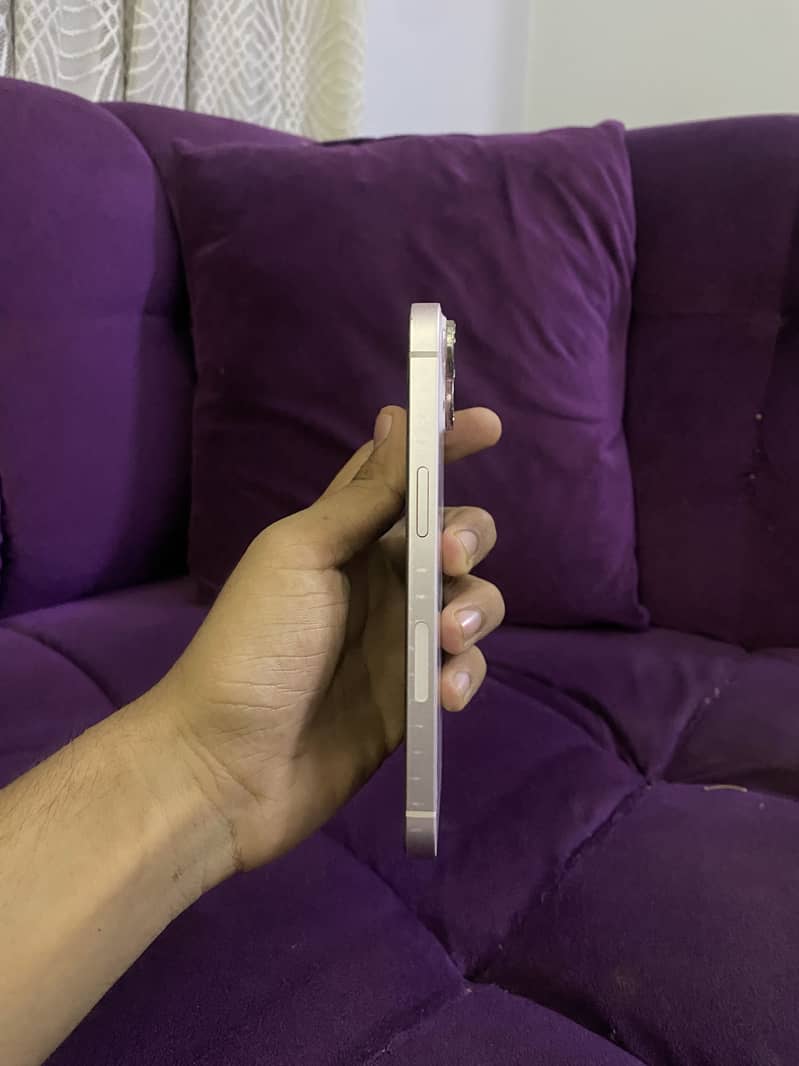 Apple iPhone 13 2