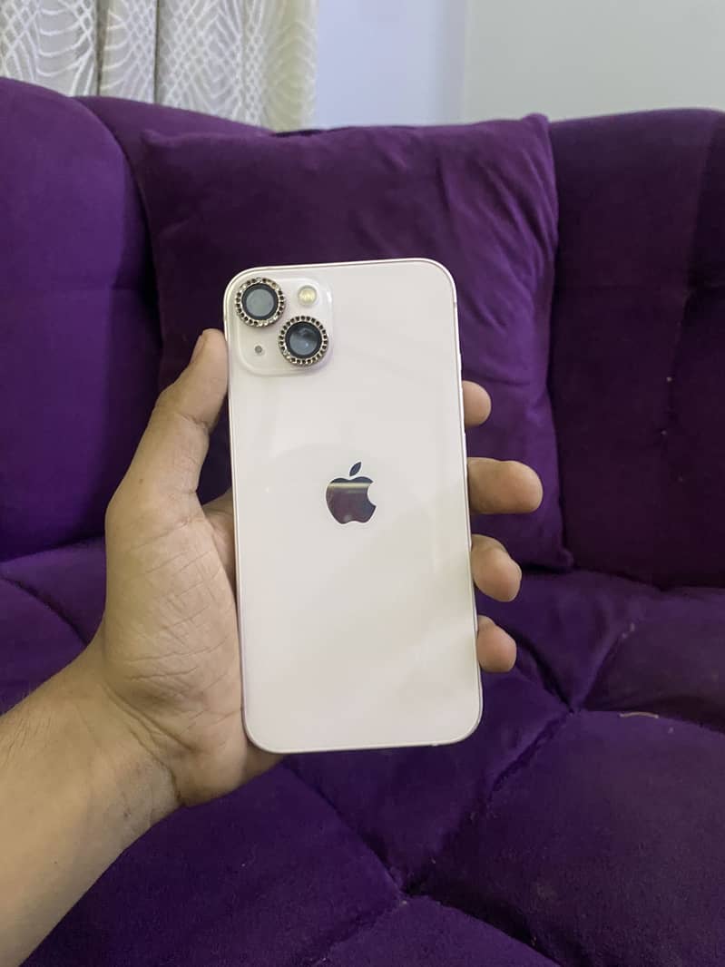 Apple iPhone 13 5