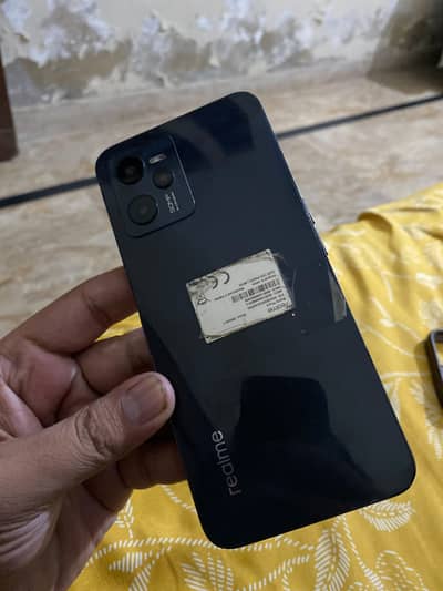 Realme C35