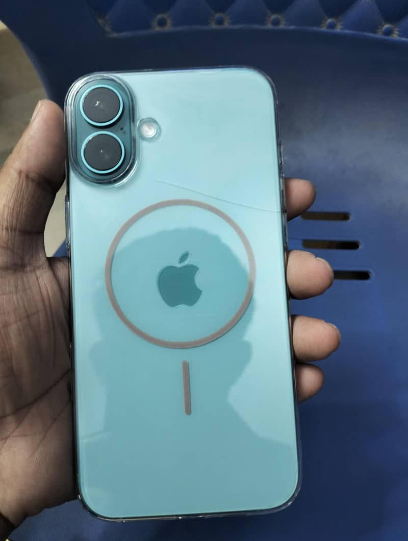 Apple iPhone 16 Plus 1