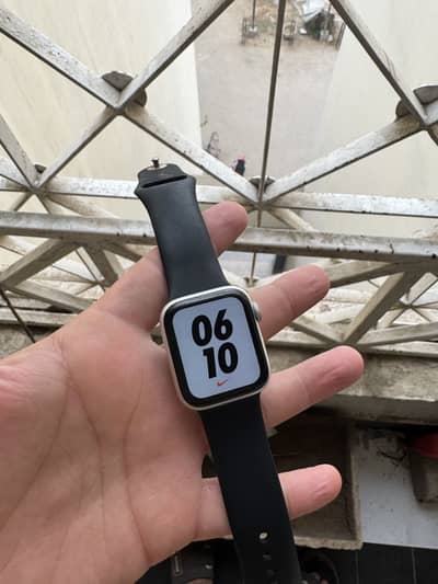 Apple series 4 40mm Nike