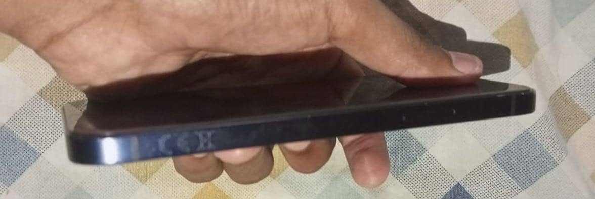 Apple iPhone 12 5