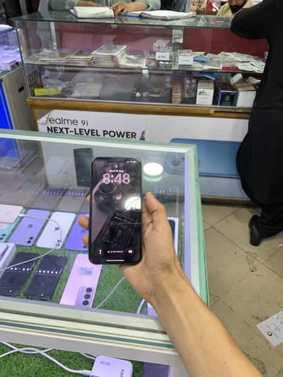 Apple iPhone 14