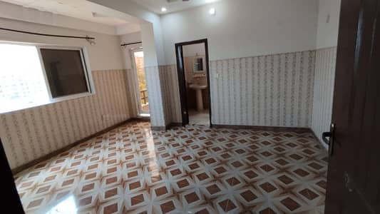 3 Bedroom Flat available for rent in G15