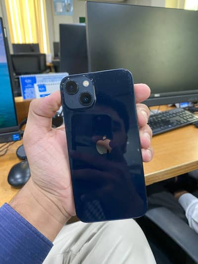 Apple iPhone 13