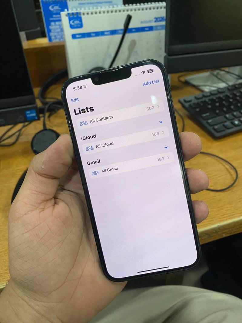Apple iPhone 13 5