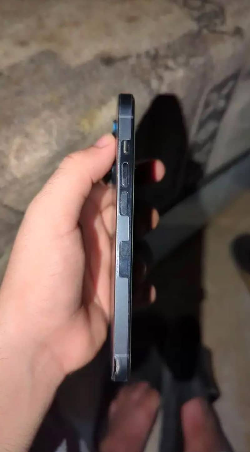 Apple iPhone 14 Pro 3