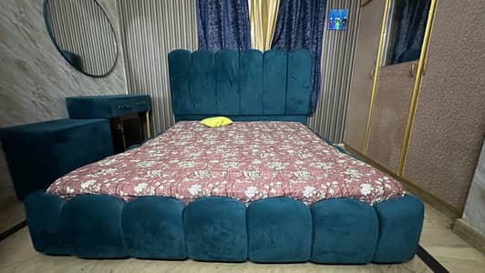 6 months Old Bubble bed (complete set) sofa dressing with new mattress