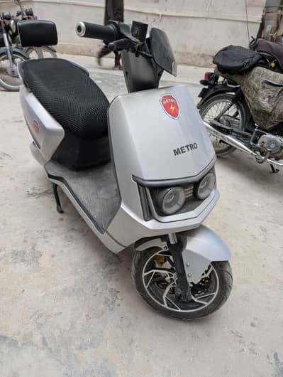 Metro M6 Lithium Battery