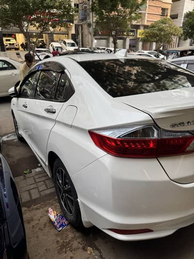 Honda Grace Hybrid 2015