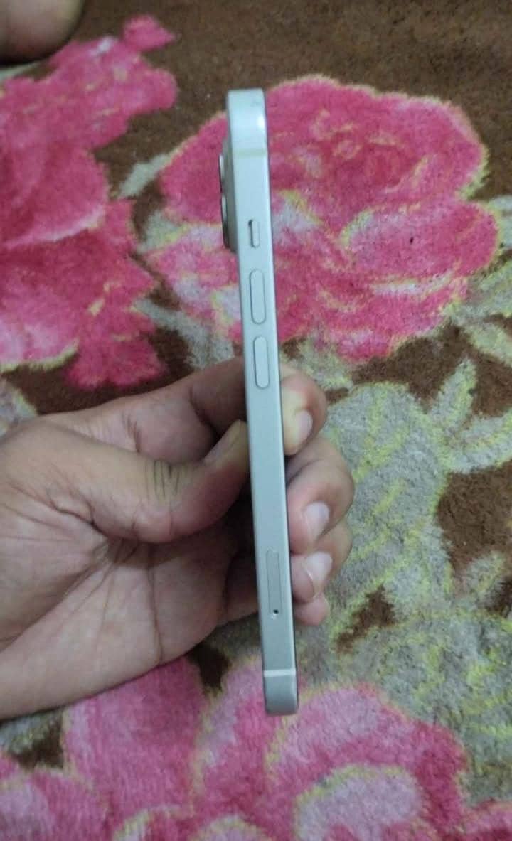 Apple iPhone 14 2