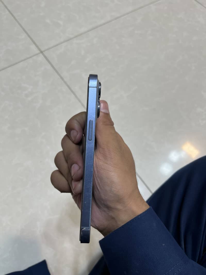 Apple iPhone 13 Pro 1