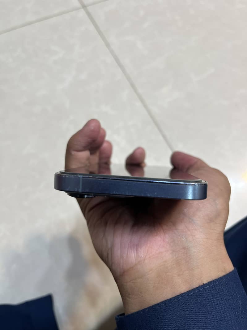 Apple iPhone 13 Pro 2