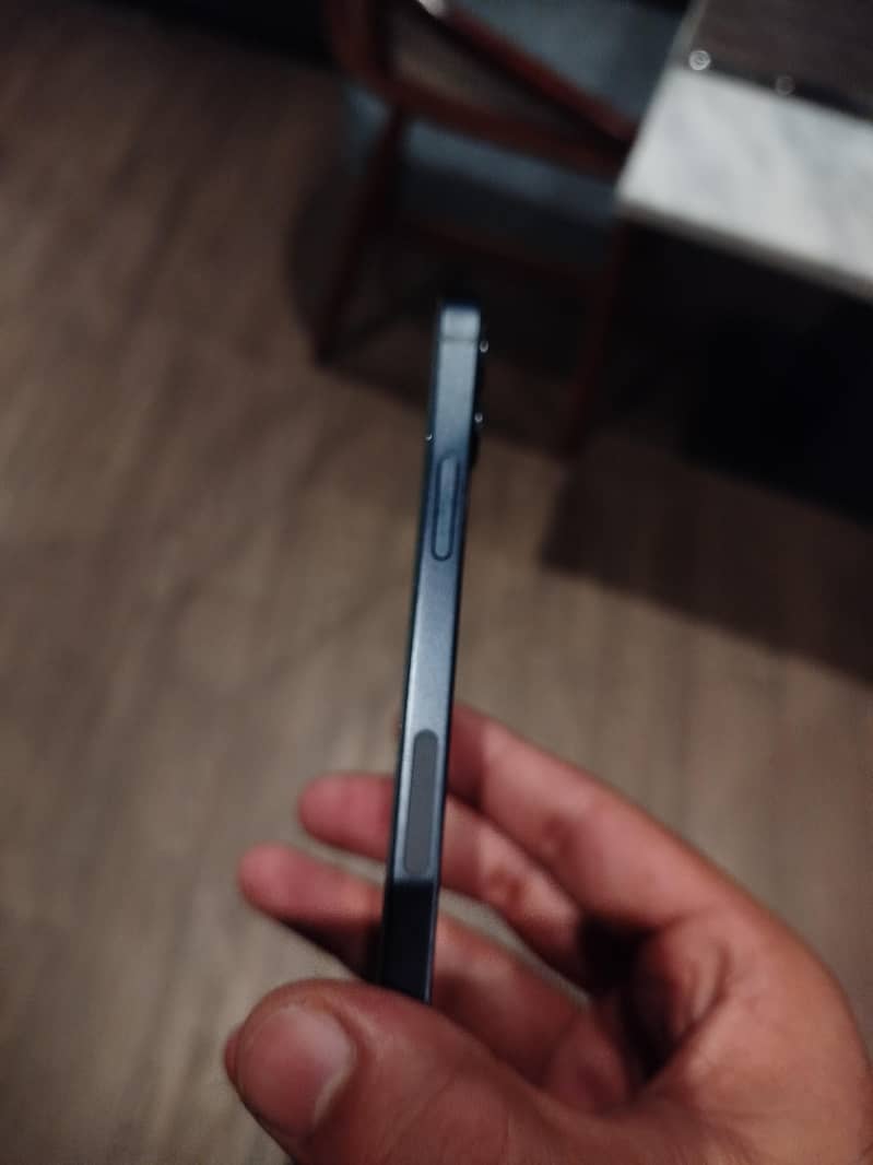 Apple iPhone 12 1