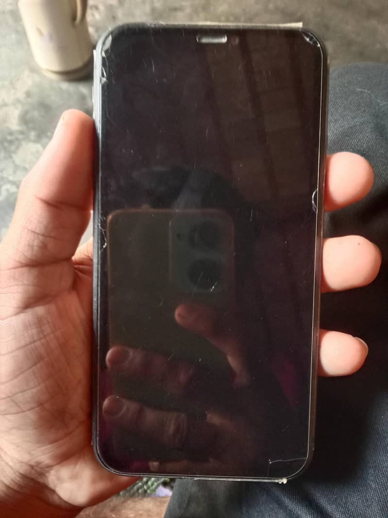 Apple iPhone 11 7