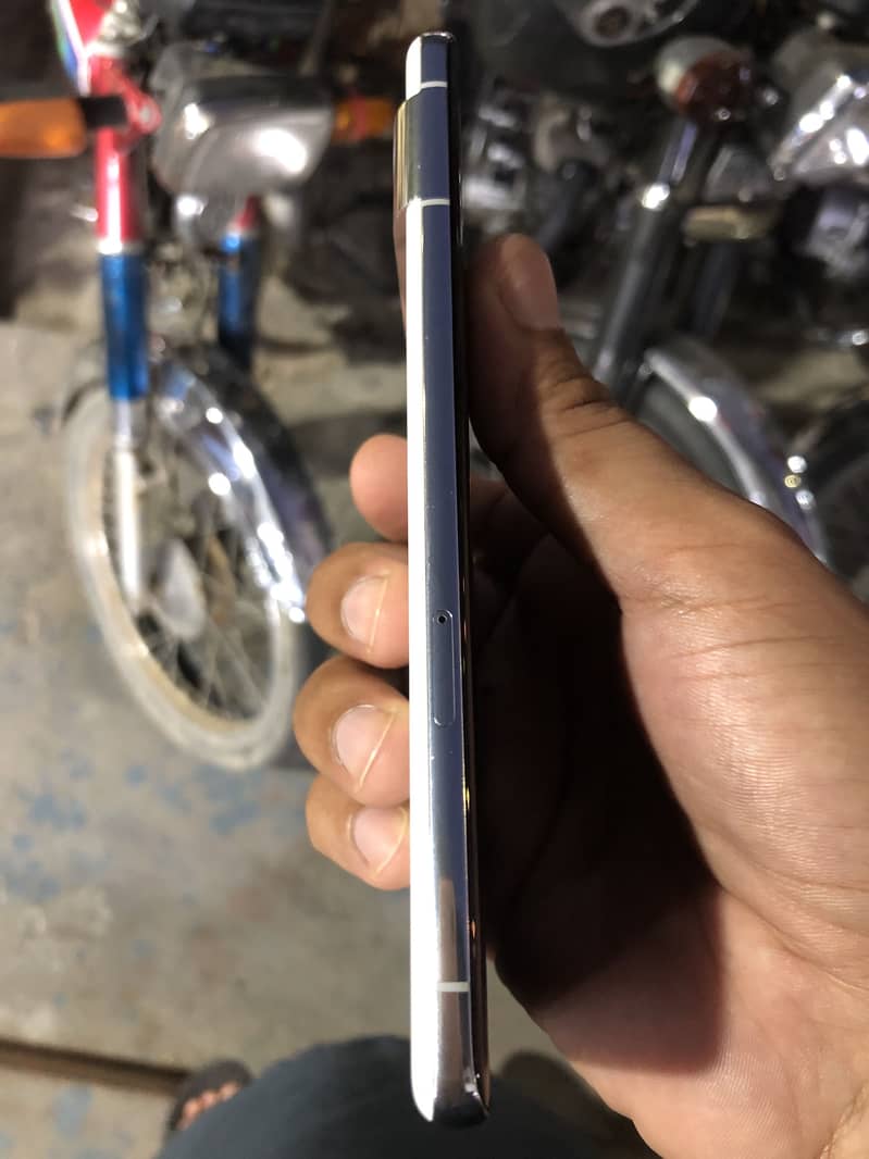 Google pixel 7 pro 4