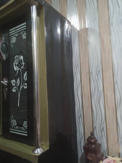 saif almari and Peta set for urgent sale condition use 9/10