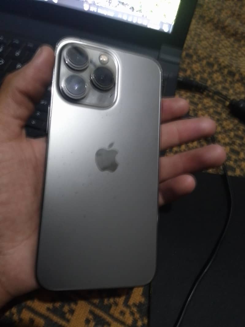 Apple iPhone 13 Pro 1