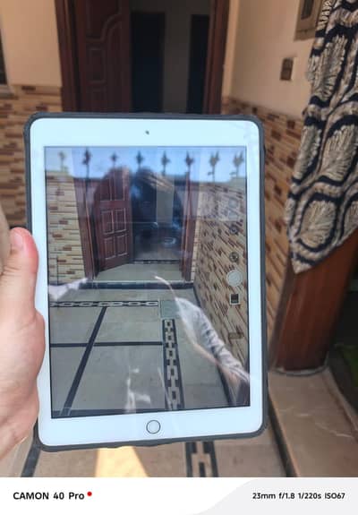 Ipad 5th Gen 10/10 condition