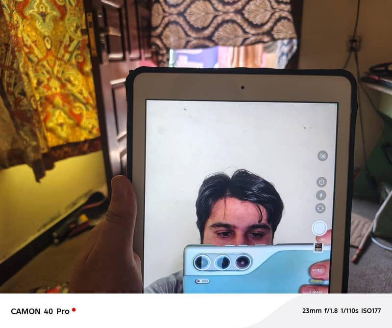 Ipad 5th Gen 10/10 condition 1