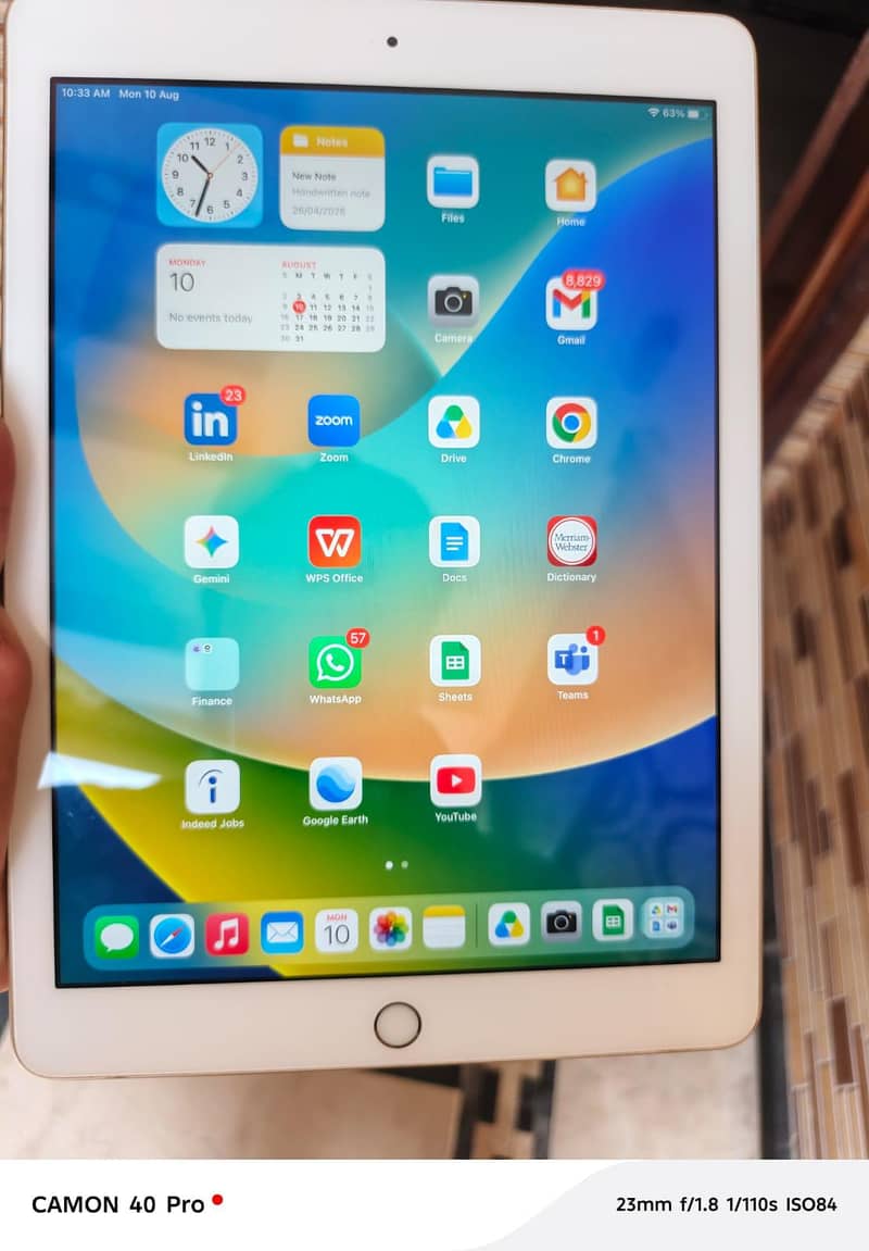 Ipad 5th Gen 10/10 condition 3