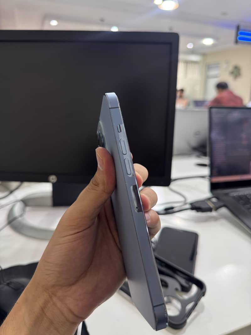 Apple iPhone 13 Pro Max 6