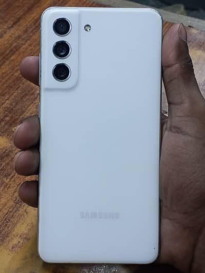 Samsung Mobile S21 FE