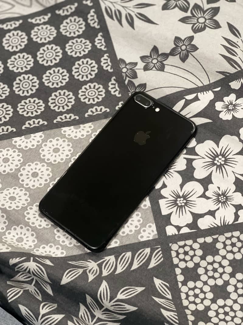 Apple iPhone 7 Plus 3