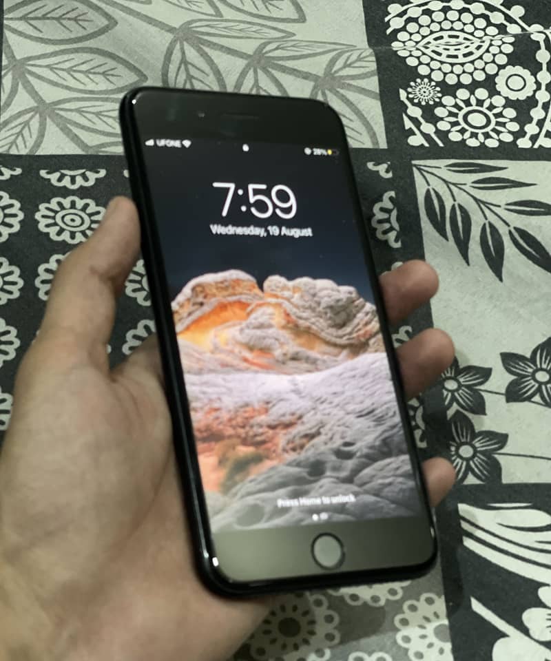 Apple iPhone 7 Plus 4