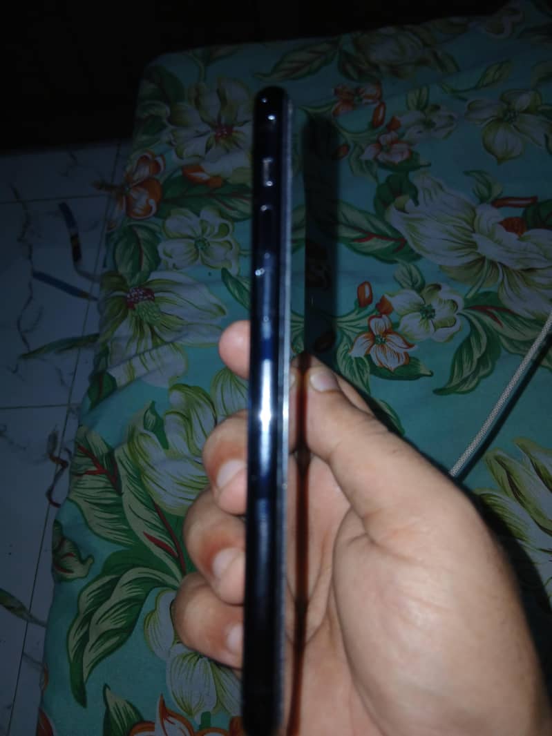 Apple iPhone 11 Pro 2