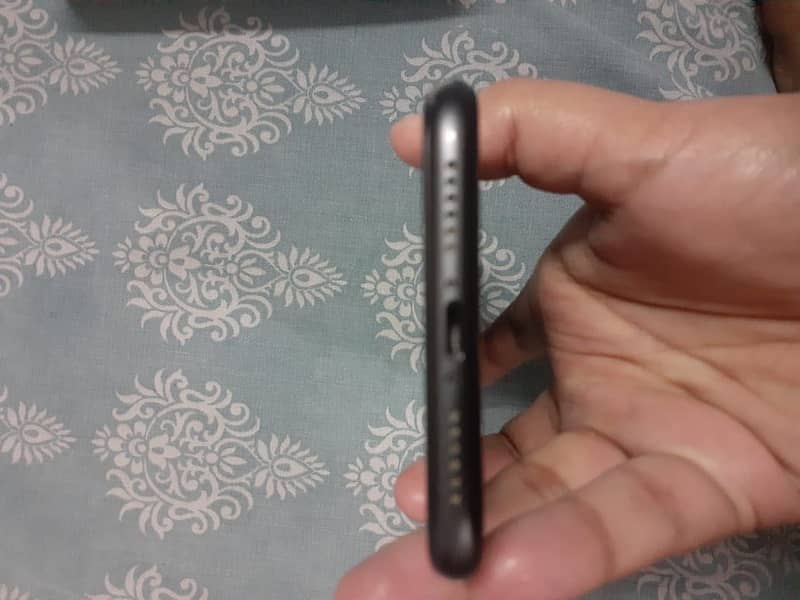 Apple iPhone 11 17
