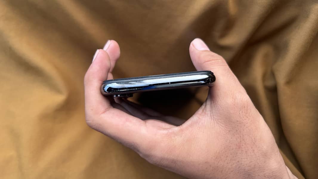 Apple iPhone X 3
