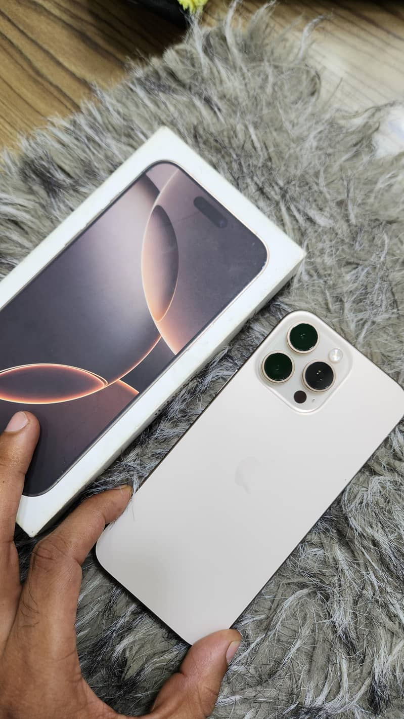 Apple iPhone 16 Pro Max 1