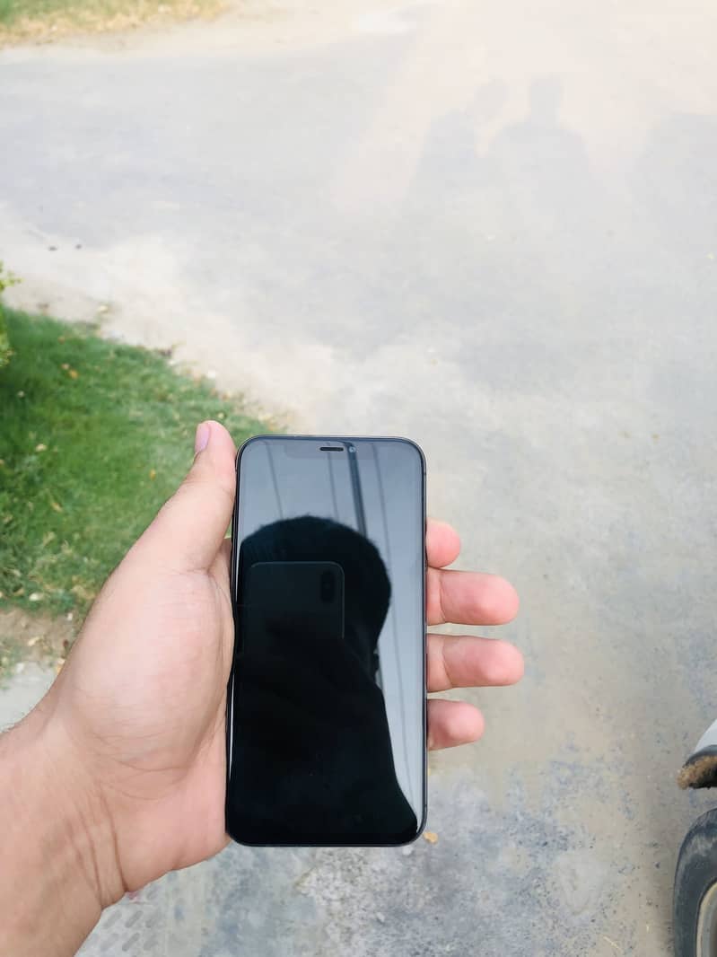 Apple iPhone X 0